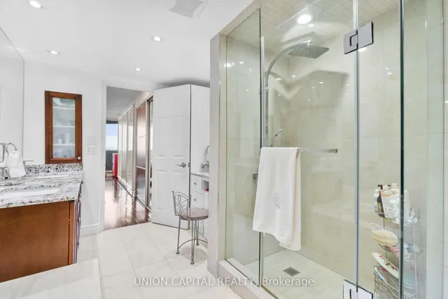 Additional image 31 of 85 Skymark Dr Unit 2405