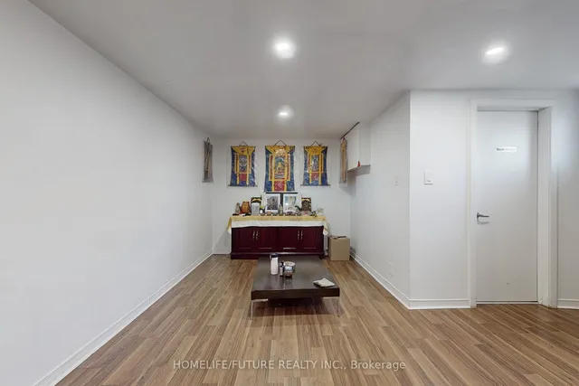 Additional image 25 of 1013 Islington Ave