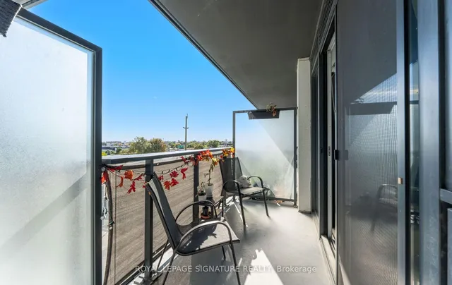 Additional image 31 of 36 Zorra St Unit 408