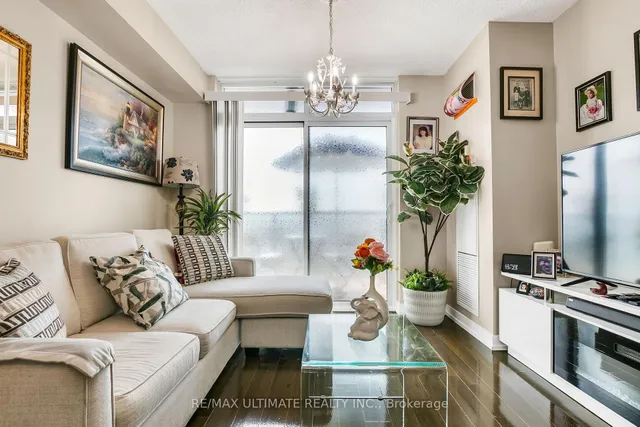 Additional image 10 of 816 Lansdowne Ave Unit 1011