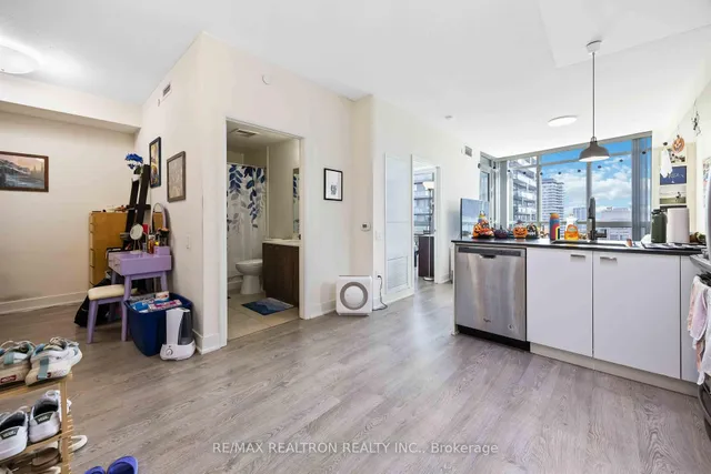 Additional image 7 of 30 Roehampton Ave Unit 1501