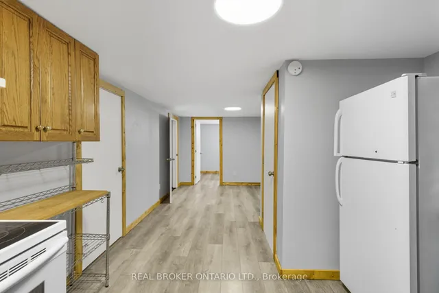 Additional image 18 of 27 Broadmoor Ave