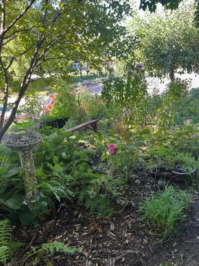 Additional image 41 of 1273 Lansdowne Ave