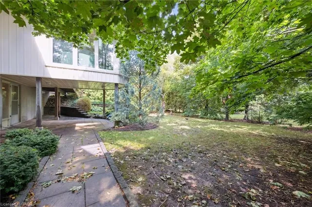 Additional image 13 of 46 Larkspur Cres