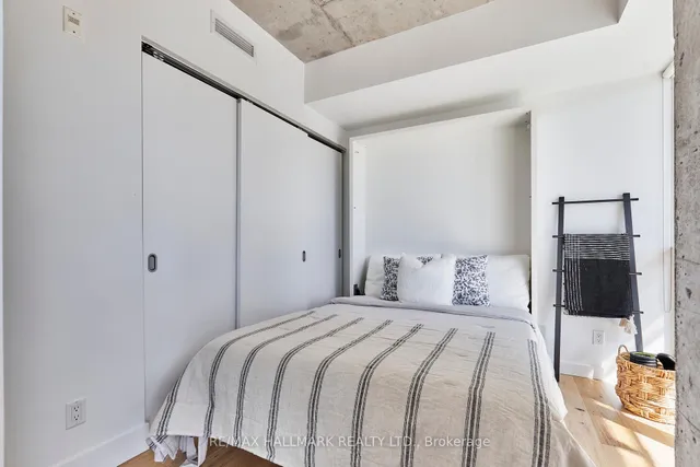 Additional image 15 of 90 Broadview Ave Unit 211