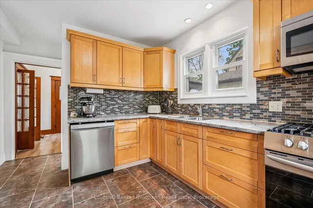 Additional image 33 of 39 Agnes St