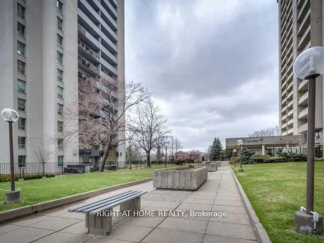 Additional image 36 of 360 Ridelle Ave Unit 1812