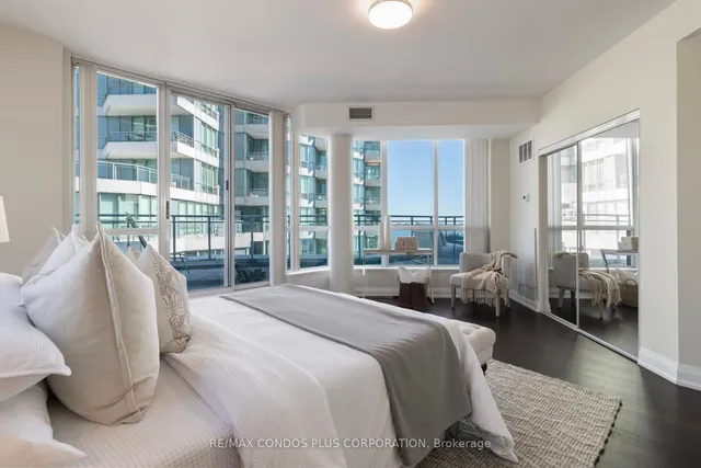 Additional image 31 of 230 Queens Quay Unit 1215