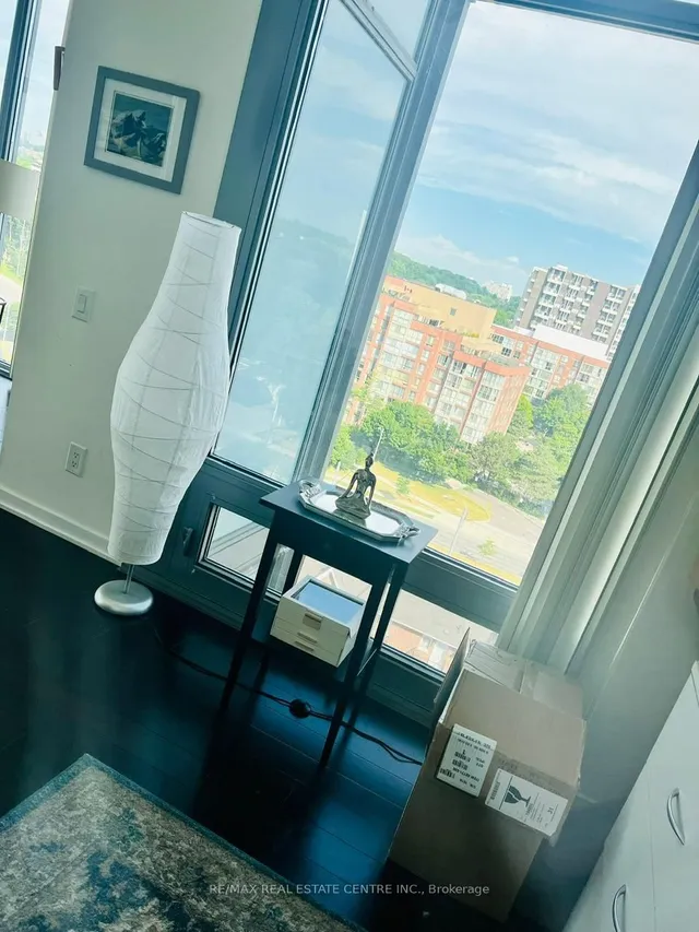 Additional image 16 of 105 The Queensway Unit 1010