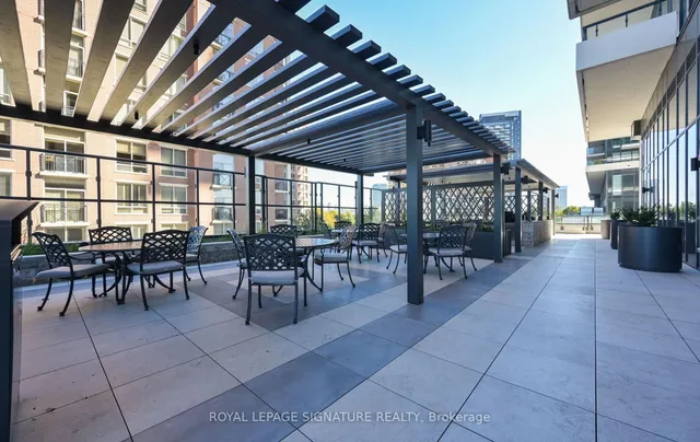 Additional image 37 of 10 In On The Park Dr Unit 105