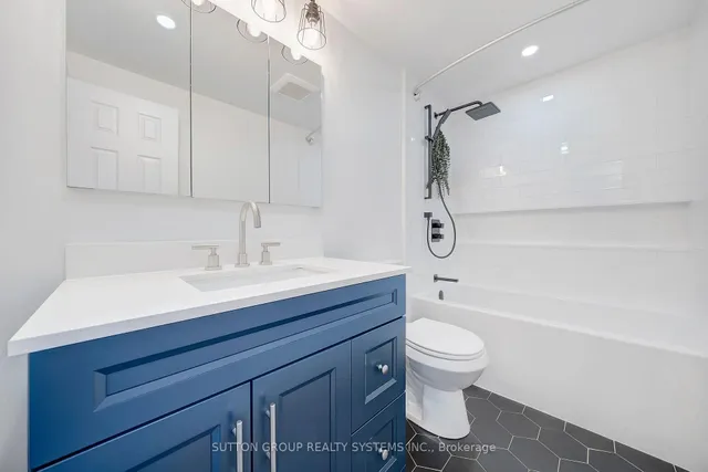 Additional image 18 of 15 Coach Liteway