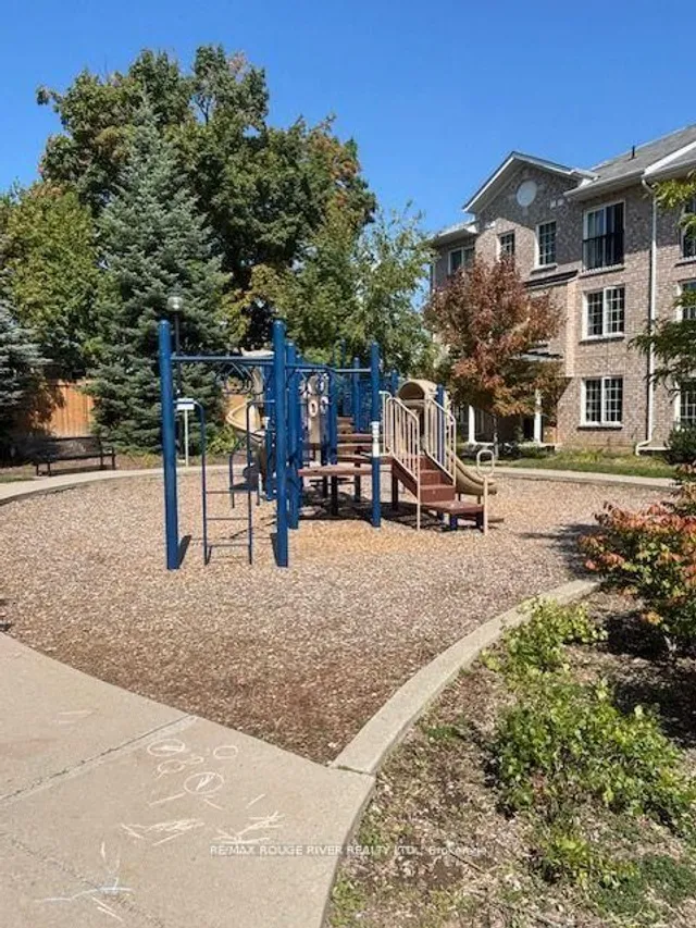 Additional image 24 of 25 Strangford Lane Unit 312