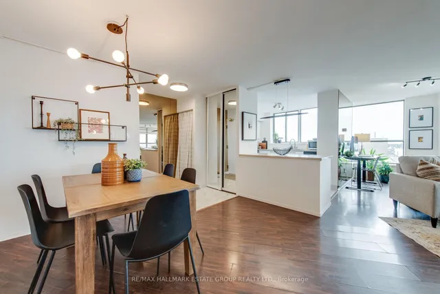 Additional image 4 of 270 Queens Quay Unit 1102