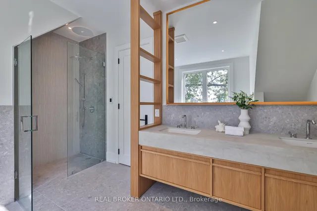 Additional image 34 of 273 Grace St