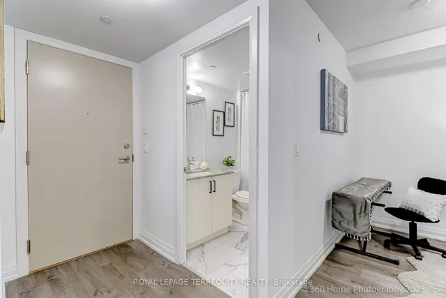 Additional image 4 of 20 Meadowglen Pl Unit 326