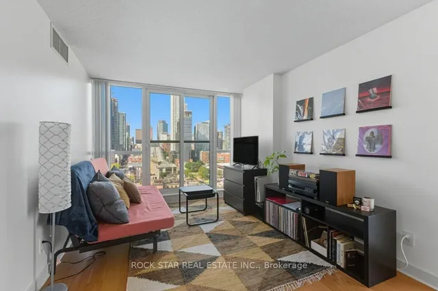 Additional image 11 of 320 Richmond St Unit LPH13