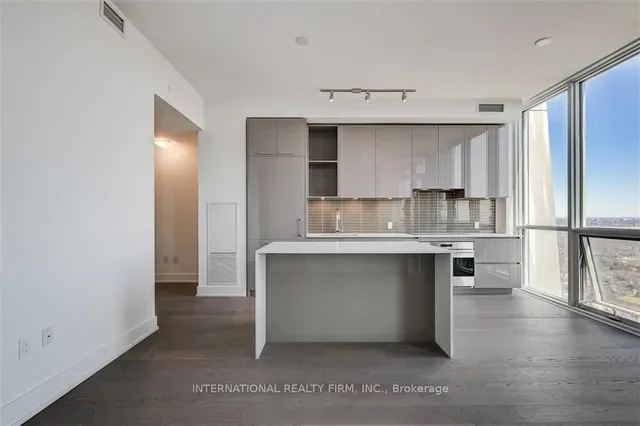 Additional image 3 of 1 Yorkville Ave Unit 5409