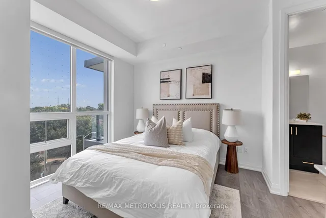 Additional image 20 of 10 Meadowglen Pl Unit 403