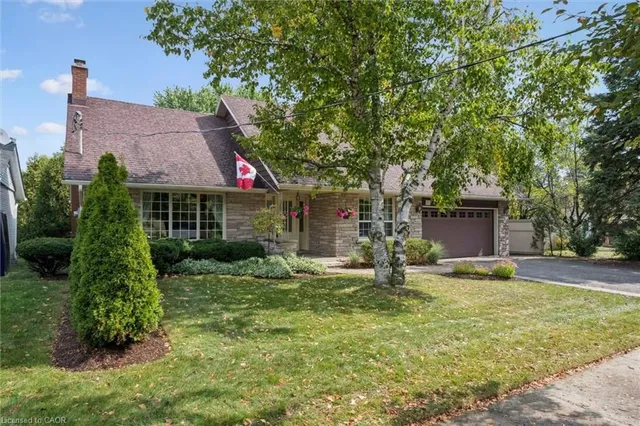 Additional image 40 of 46 Larkspur Cres