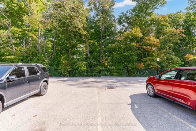 Additional image 27 of 1941 Ottawa St Unit 9A