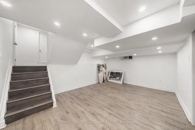 Additional image 39 of 105 Apache Tr