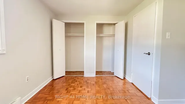 Additional image 23 of 160 Jansen Ave Unit 32