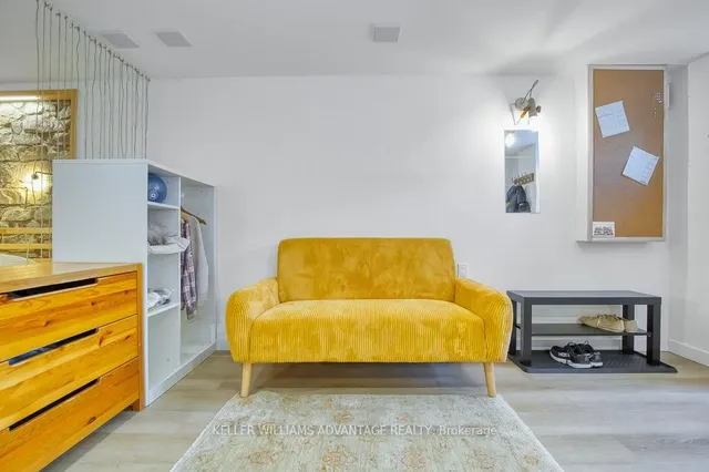 Additional image 34 of 32 Bartlett Ave