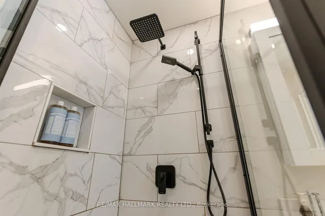 Additional image 34 of 109 Douglas Ave