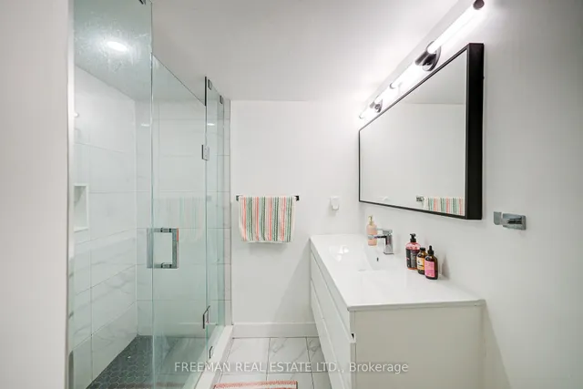 Additional image 27 of 246 Euclid Ave