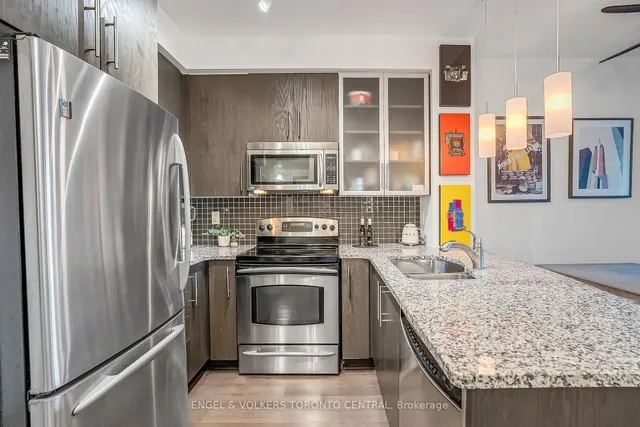 Additional image 10 of 18 Yorkville Ave Unit 306