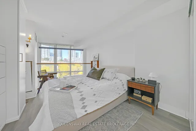 Additional image 17 of 550 Queens Quay Unit 429
