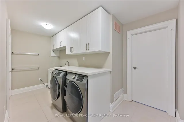 Additional image 45 of 2 Flaremore Cres