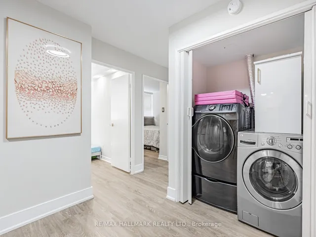 Additional image 29 of 40 Sunrise Ave Unit 104