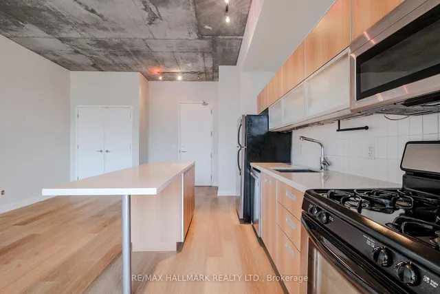Additional image 7 of 60 Bathurst St Unit 910
