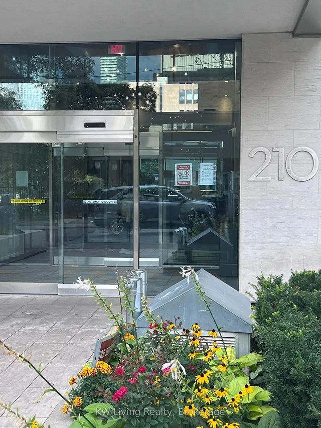 Additional image 3 of 210 Simcoe St Unit 1301