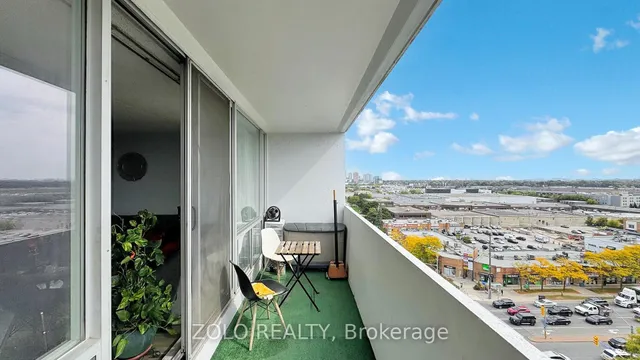 Additional image 28 of 2 Glamorgan Ave Unit 1015
