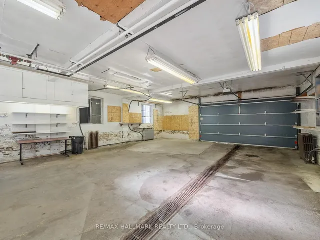 Additional image 45 of 839 Carlaw Ave