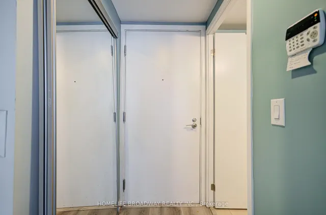 Additional image 8 of 3091 Dufferin St Unit 1011