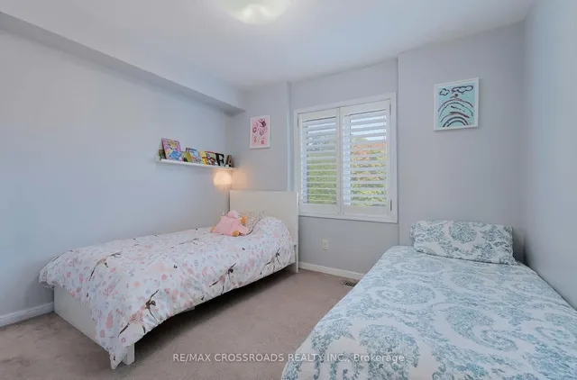 Additional image 31 of 3890 Bloor St Unit 6