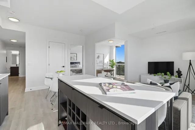 Additional image 8 of 2369 Danforth Ave Unit 513