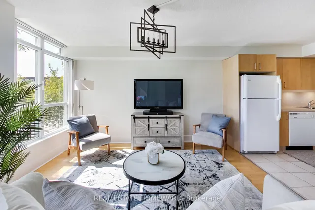 Additional image 17 of 550 Queens Quay Unit 201