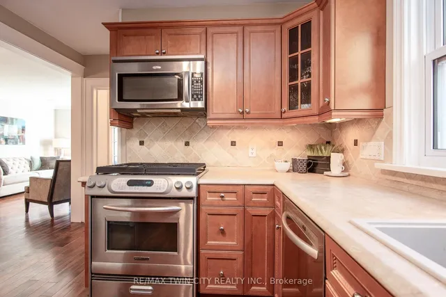 Additional image 31 of 839 Queens Blvd