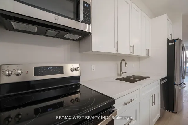 Additional image 18 of 115 Edwin Ave