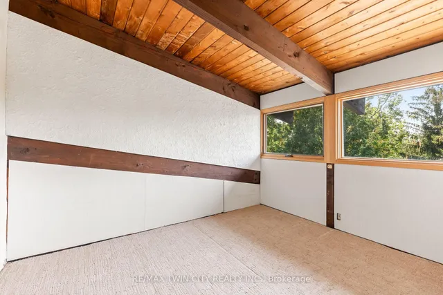 Additional image 32 of 121 Grand Hill Dr