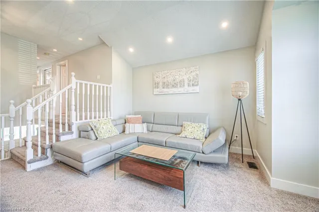 Additional image 22 of 220 Sienna Cres