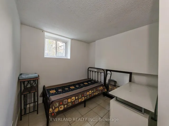 Additional image 13 of 18 Camberley Crt