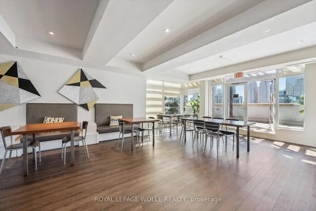 Additional image 19 of 230 King St Unit 1109