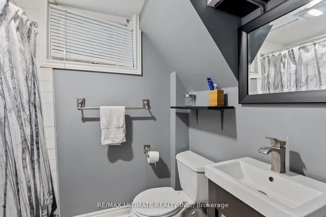 Additional image 41 of 23 Seneca Ave