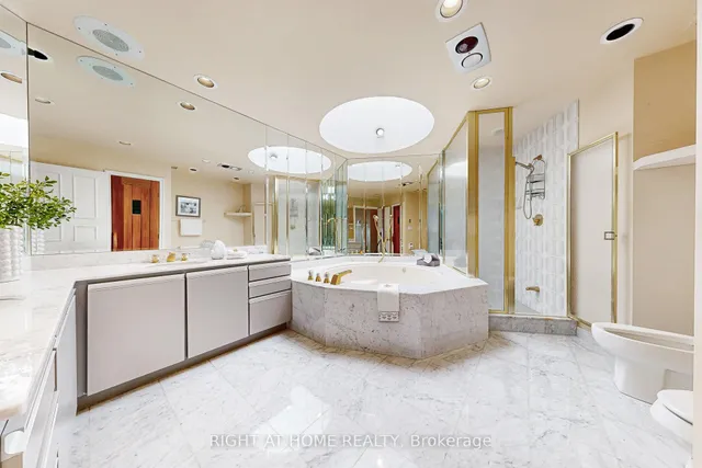 Additional image 21 of 85 Skymark Dr Unit PH1