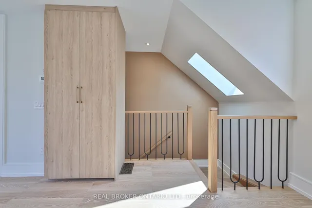 Additional image 45 of 273 Grace St